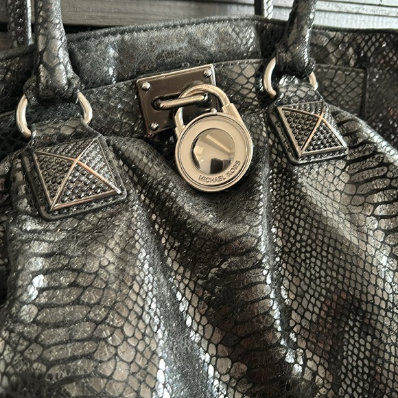 Michael Kors Black Snakeskin Shoulder Bag - Picture 2 of 3